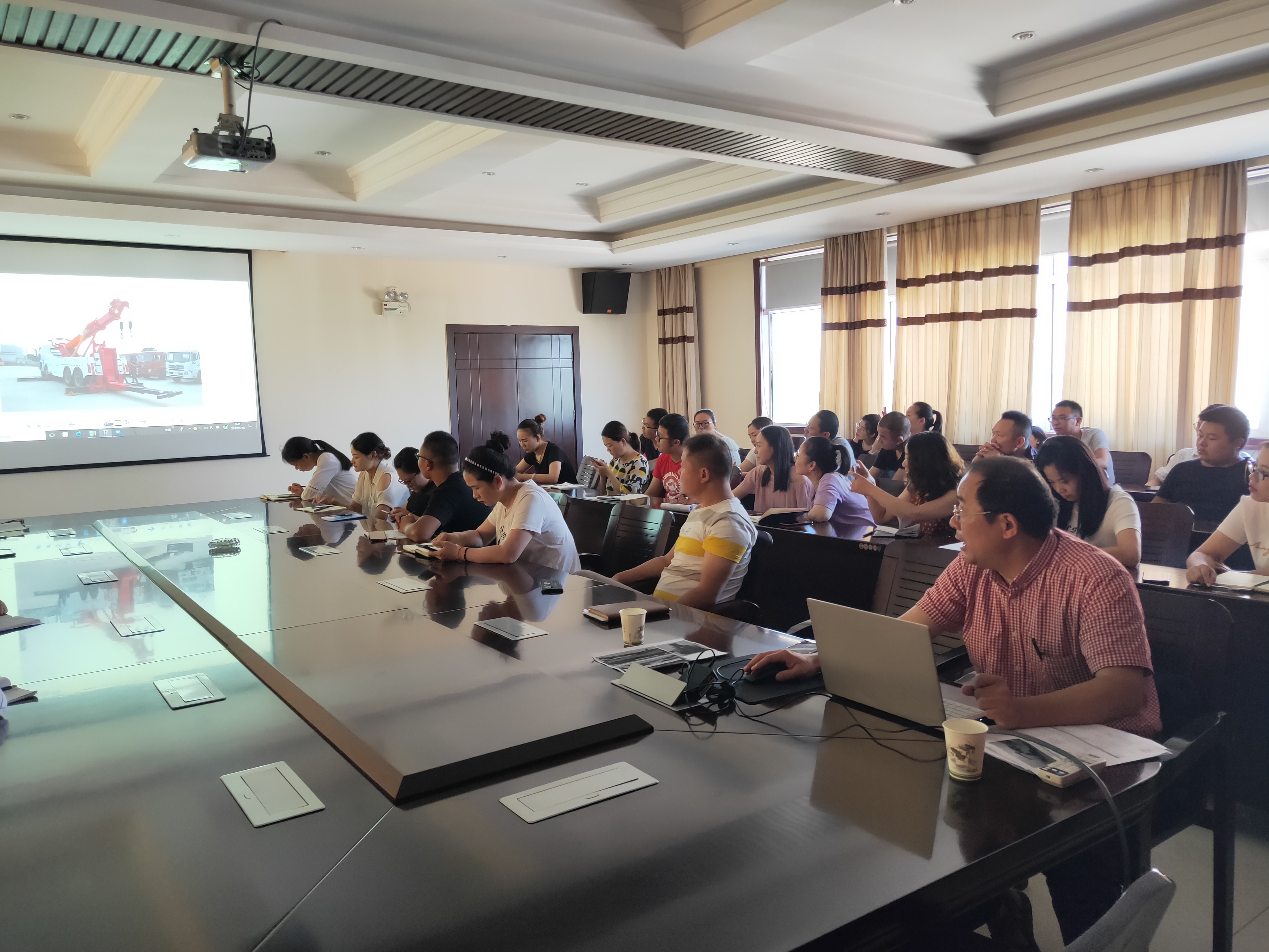 解析新產品知識，了解優(yōu)勢性能